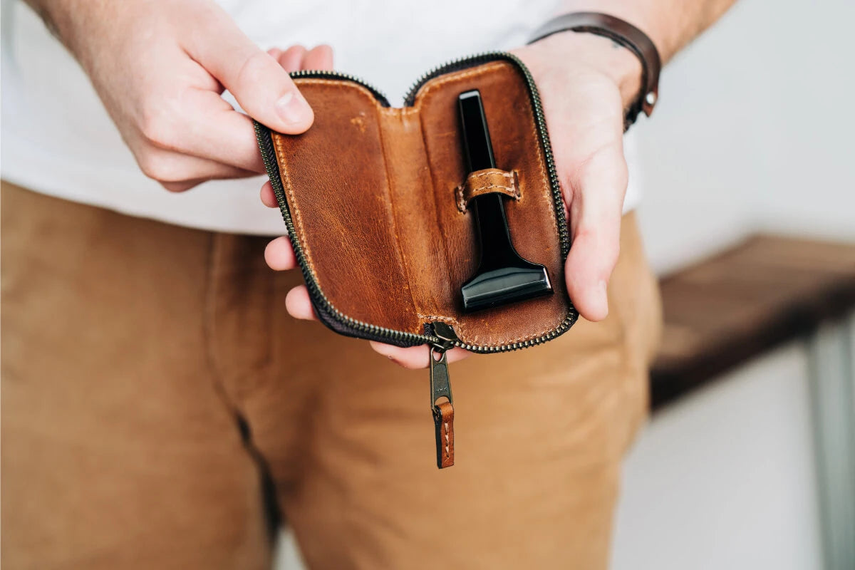 Leather case for Single Edge Shaver, Bourbon