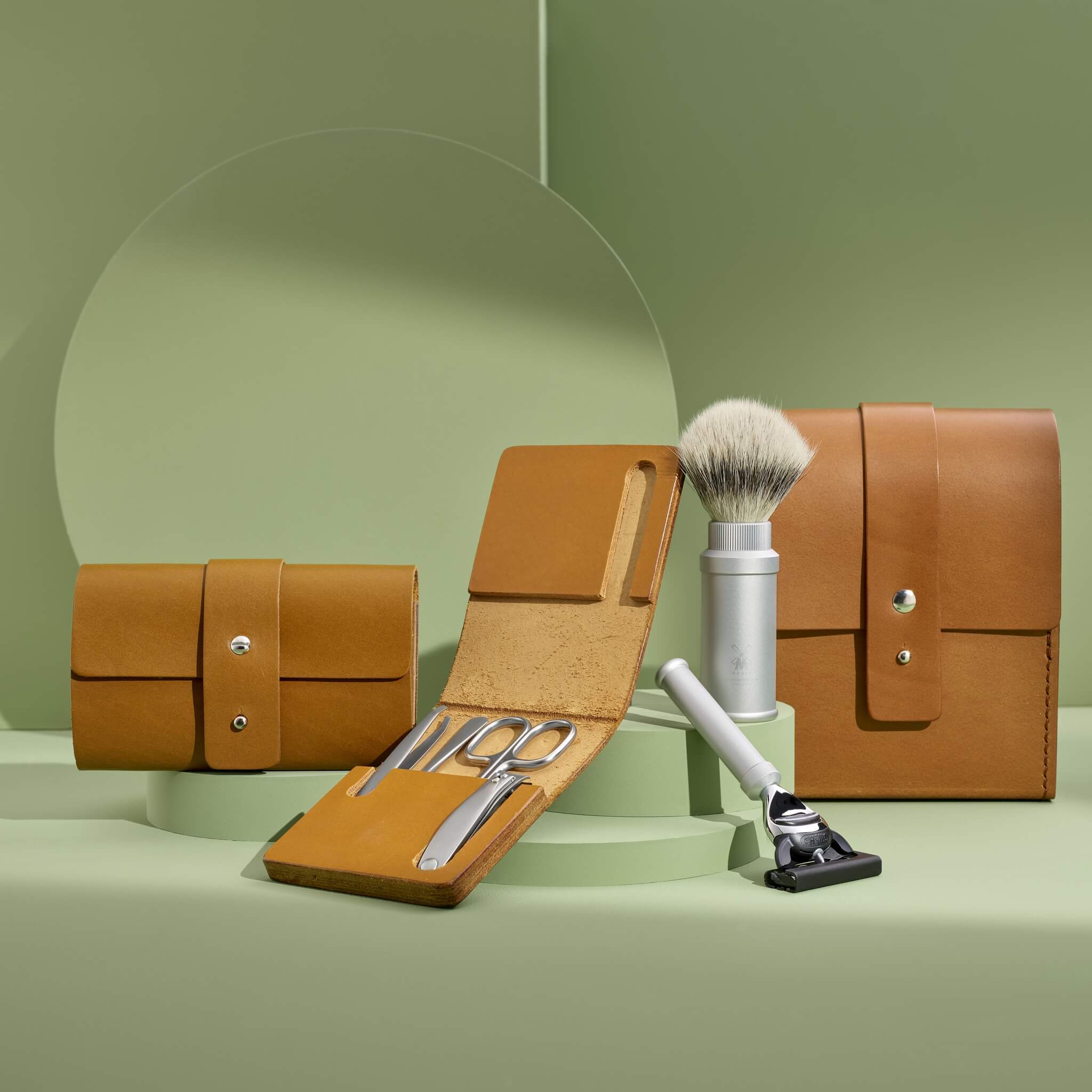 Manicure set, Leather