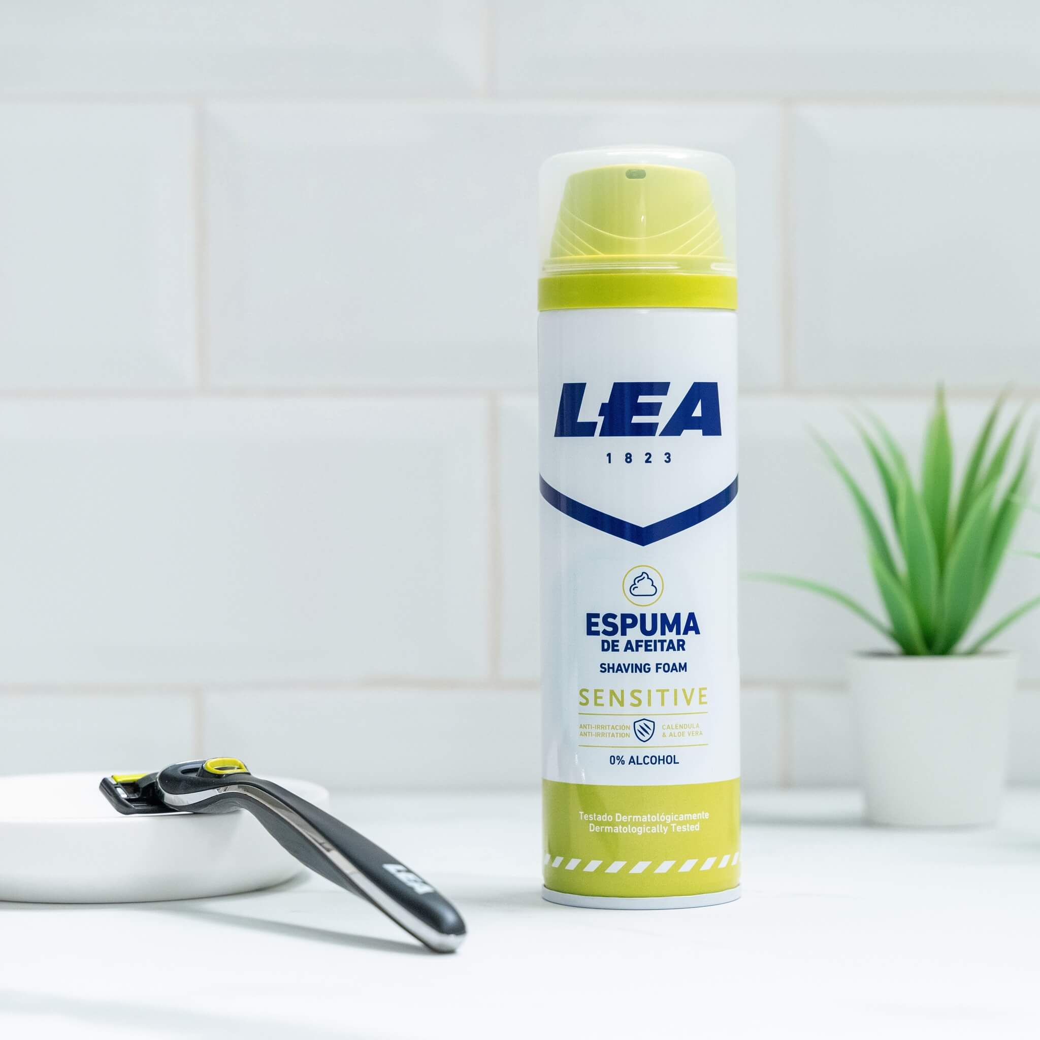 Sensitive Shaving Foam, 250 ml.