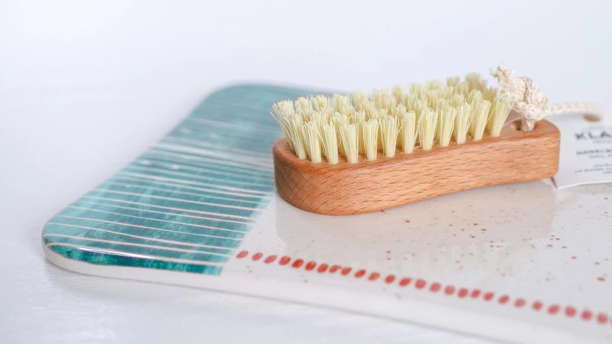 Nail brush, Beech wood