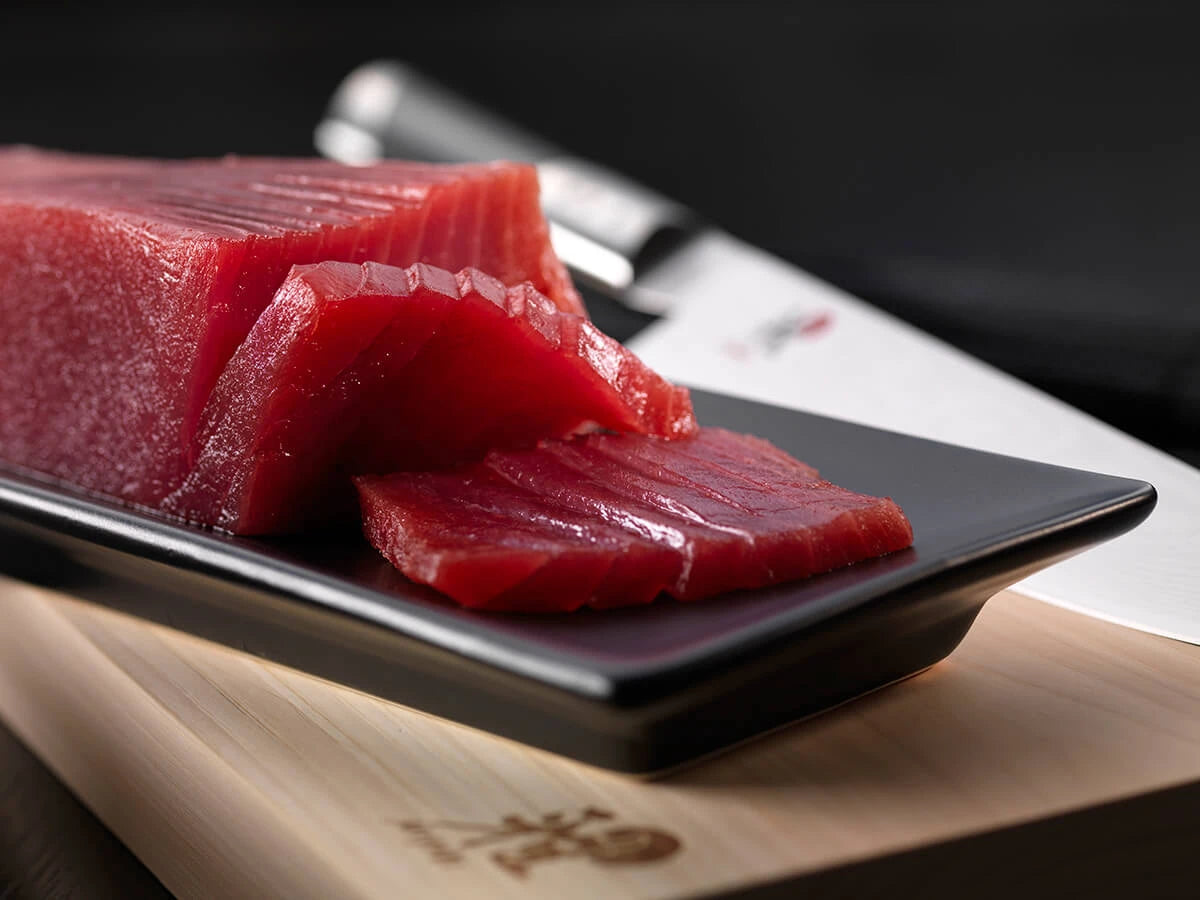 Hinoki Cutting board, 35 x 20 x 3 cm.