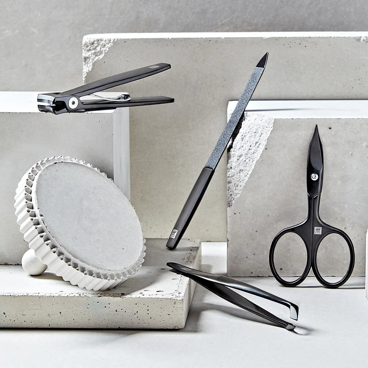 Nail clippers, Black