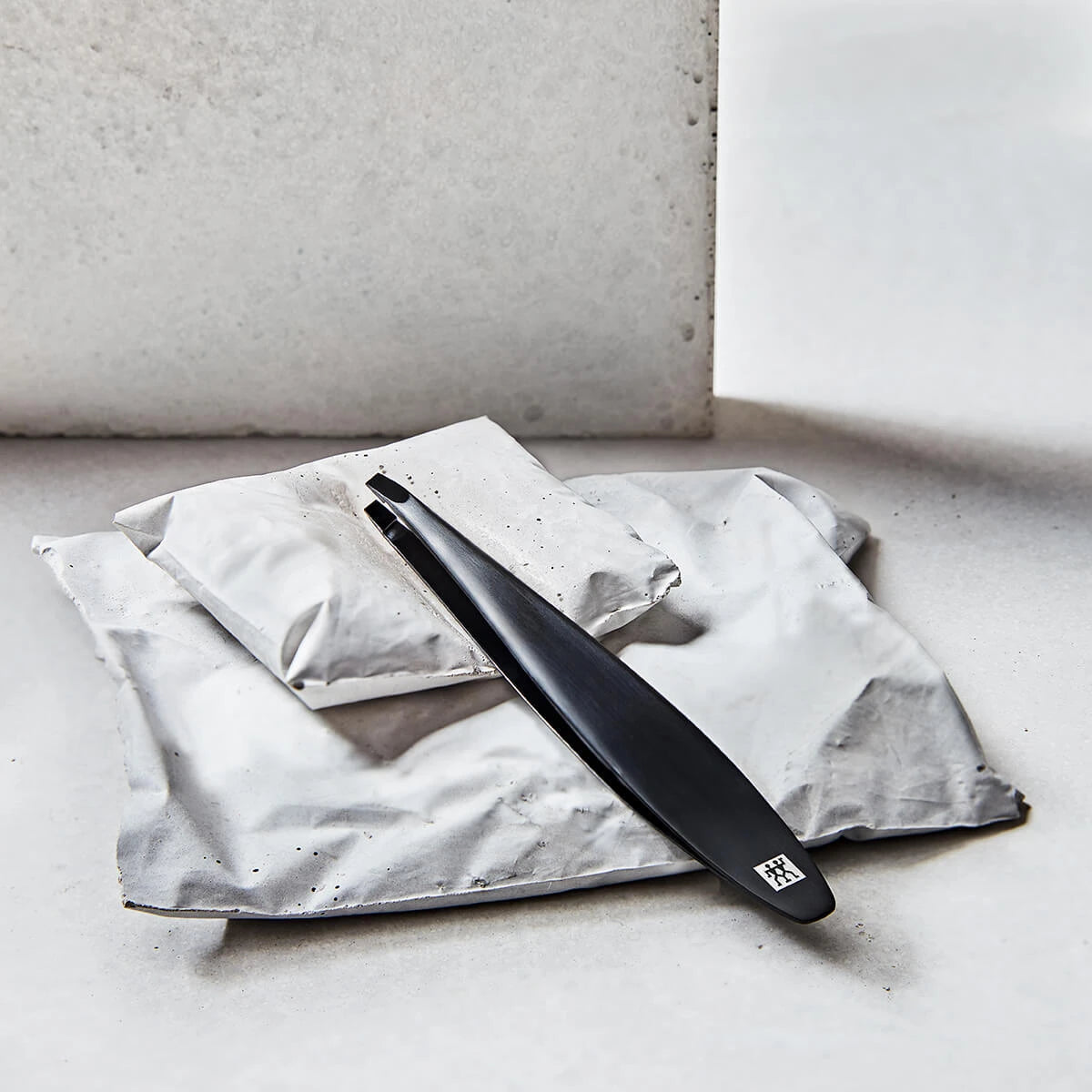Tweezers, Inclined, Black