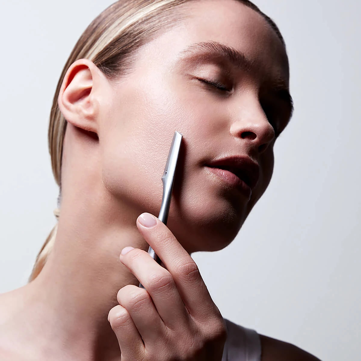 Facial Razor, Eyebrow scraper