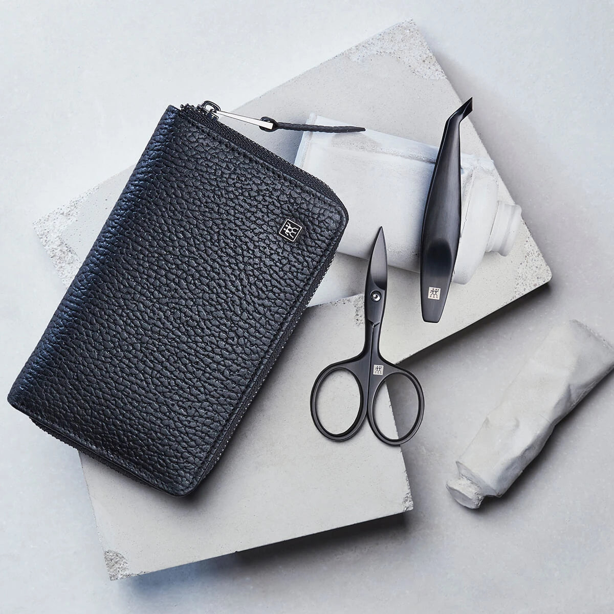 Manicure set, 5 pieces, Black, Black Leather