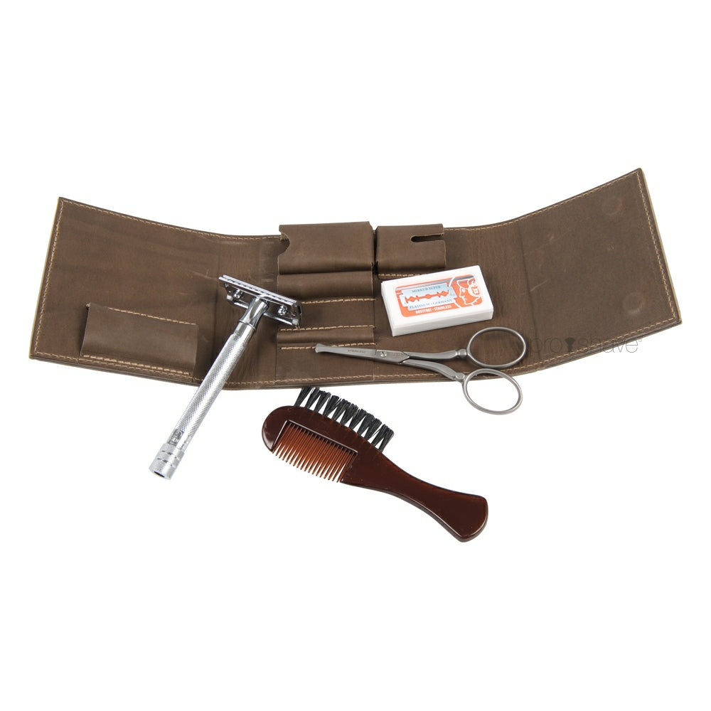 Set with Shaver, Nose hair scissors, Razor blades and Beard comb