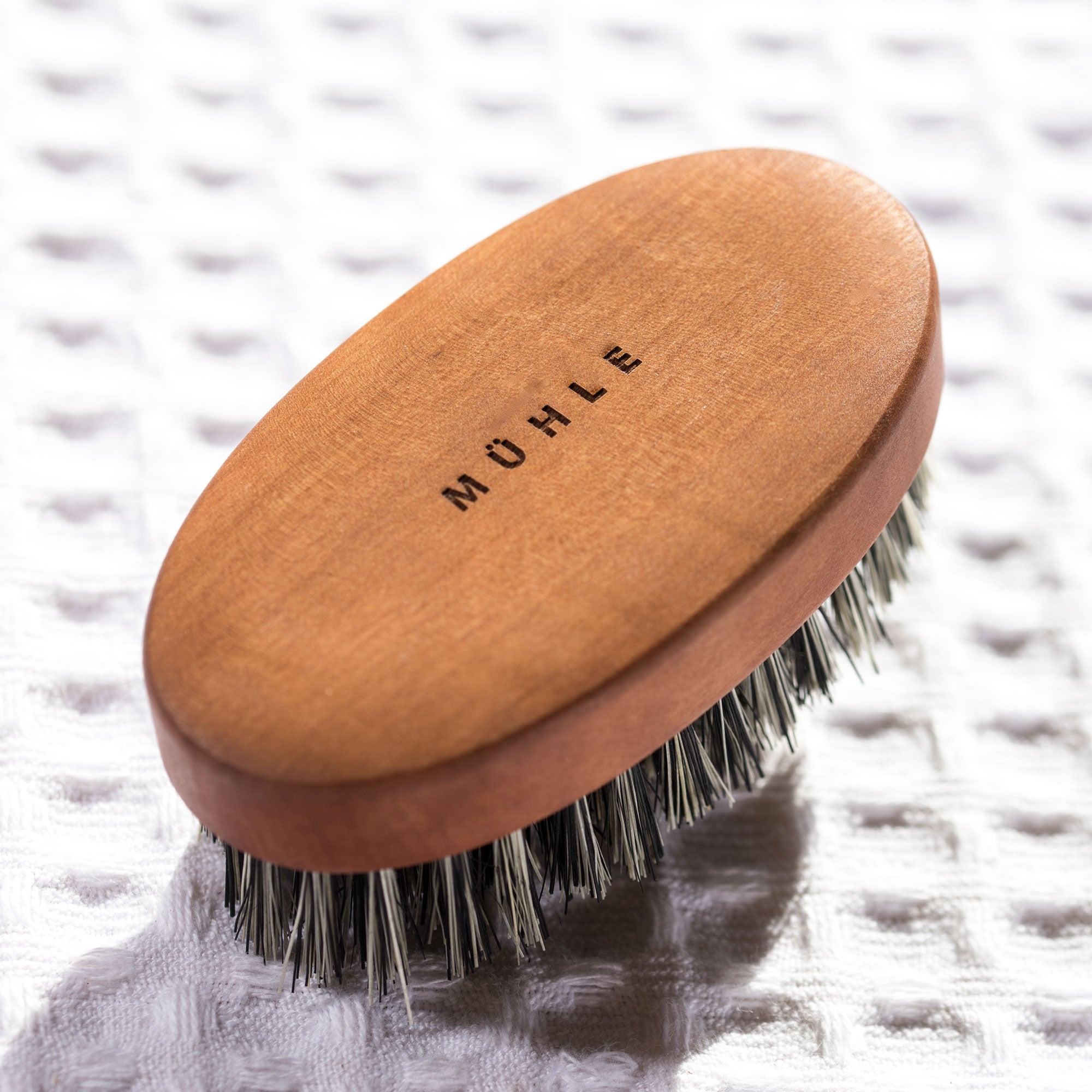 Beard brush