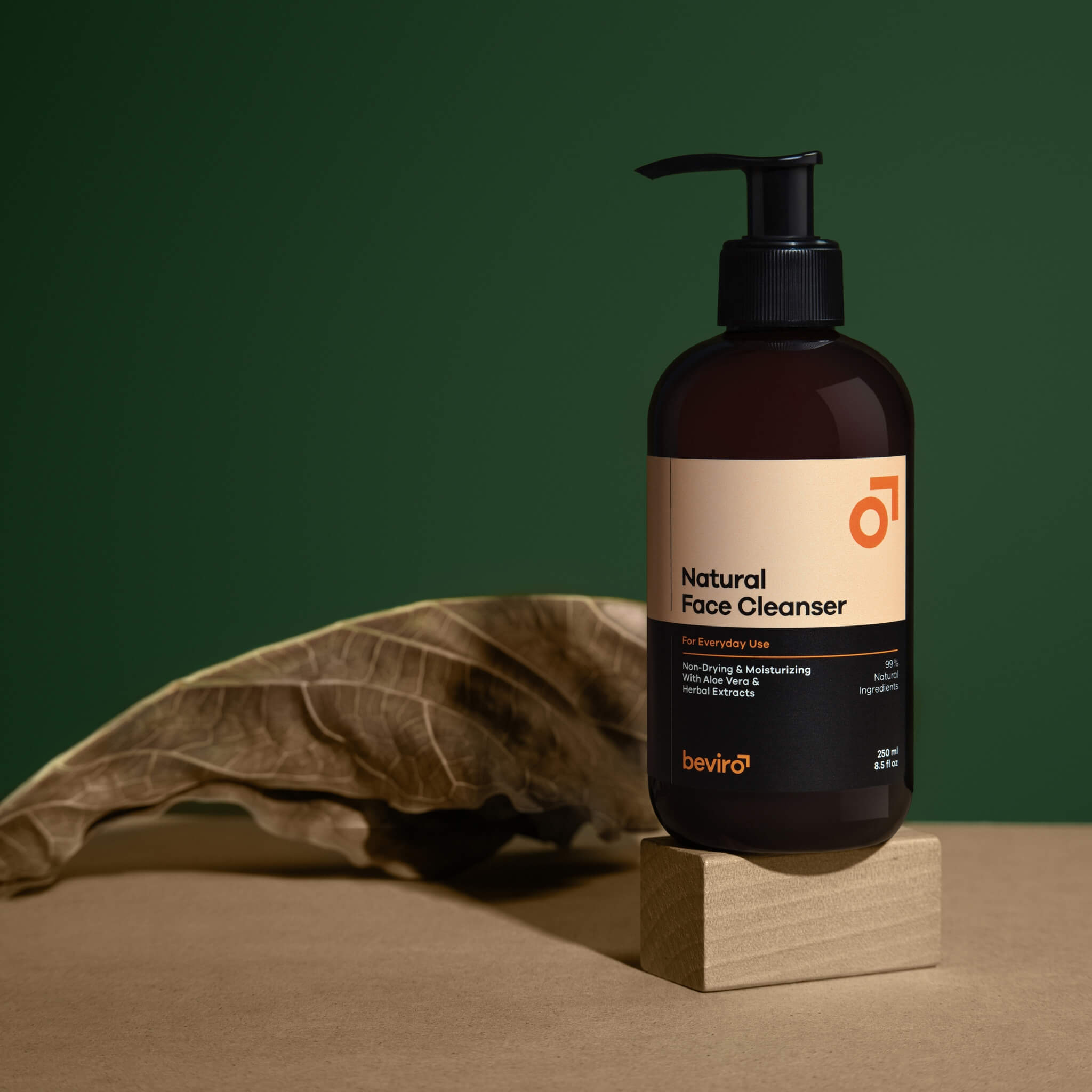 Natural Face Cleanser, 250 ml.