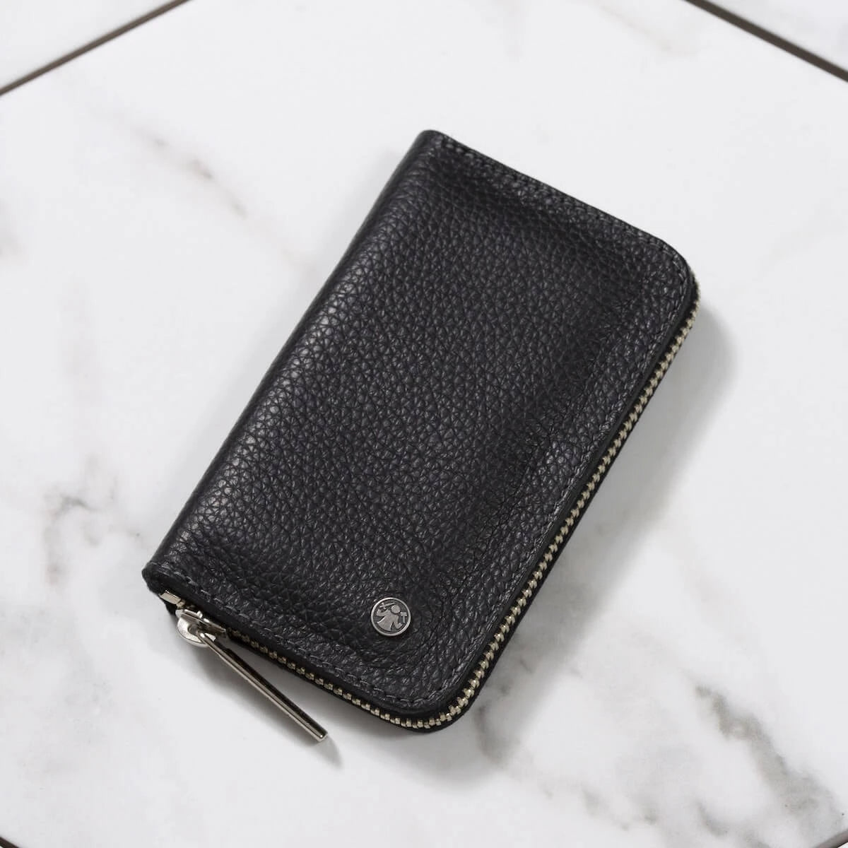 Manicure set with 4 pieces, Black leather