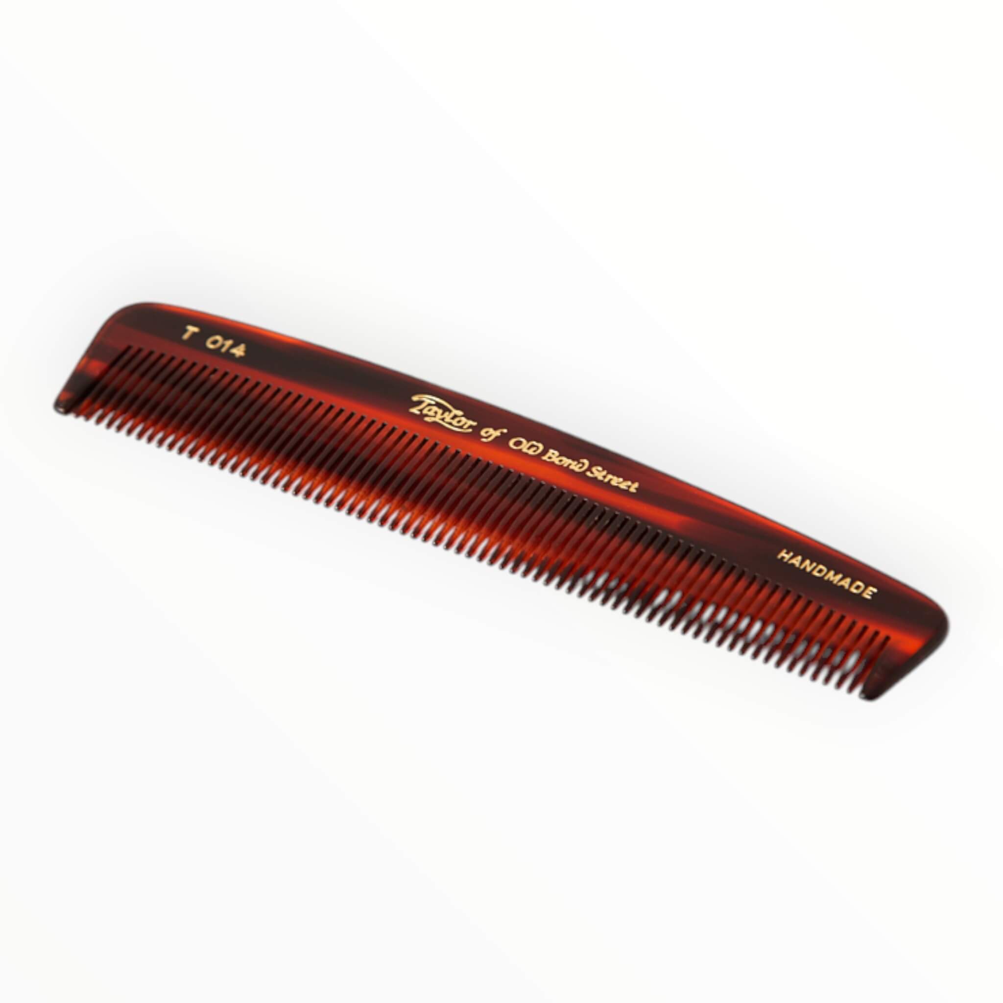 Pocket comb with fine teeth, 12.5 cm.