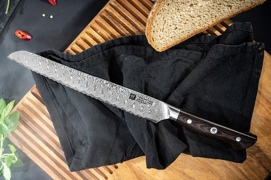 4. Bread knife