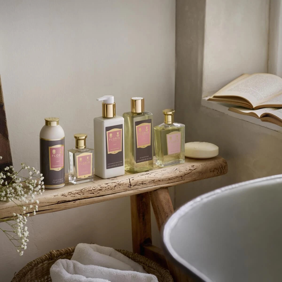 Lily, Bath & Shower Gel, 250 ml.