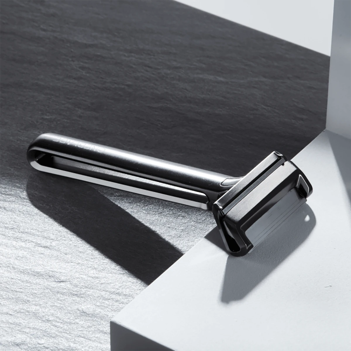 Core Single Edge Shaver, Black