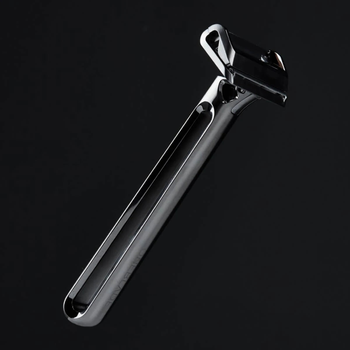 Genesis Single Edge Shaver, Gunmetal