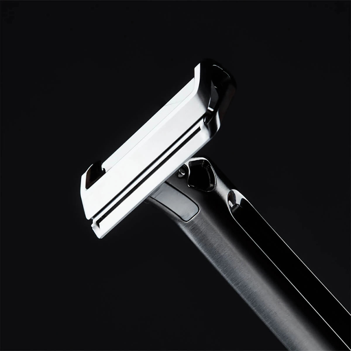 Genesis Single Edge Shaver, Gunmetal