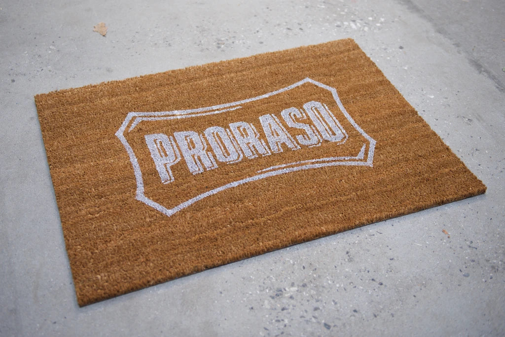 Door mat, 85 x 60 cm.