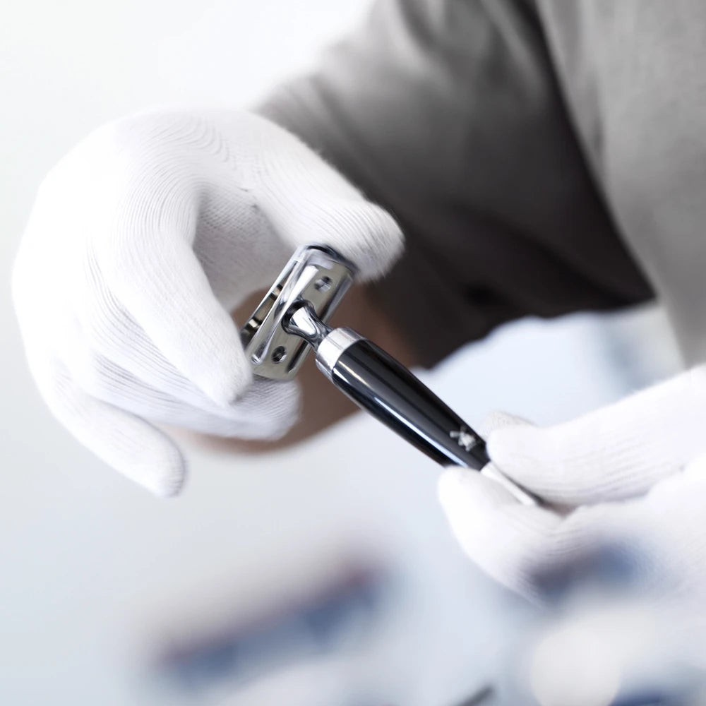 DE razor, Stylo, Black resin