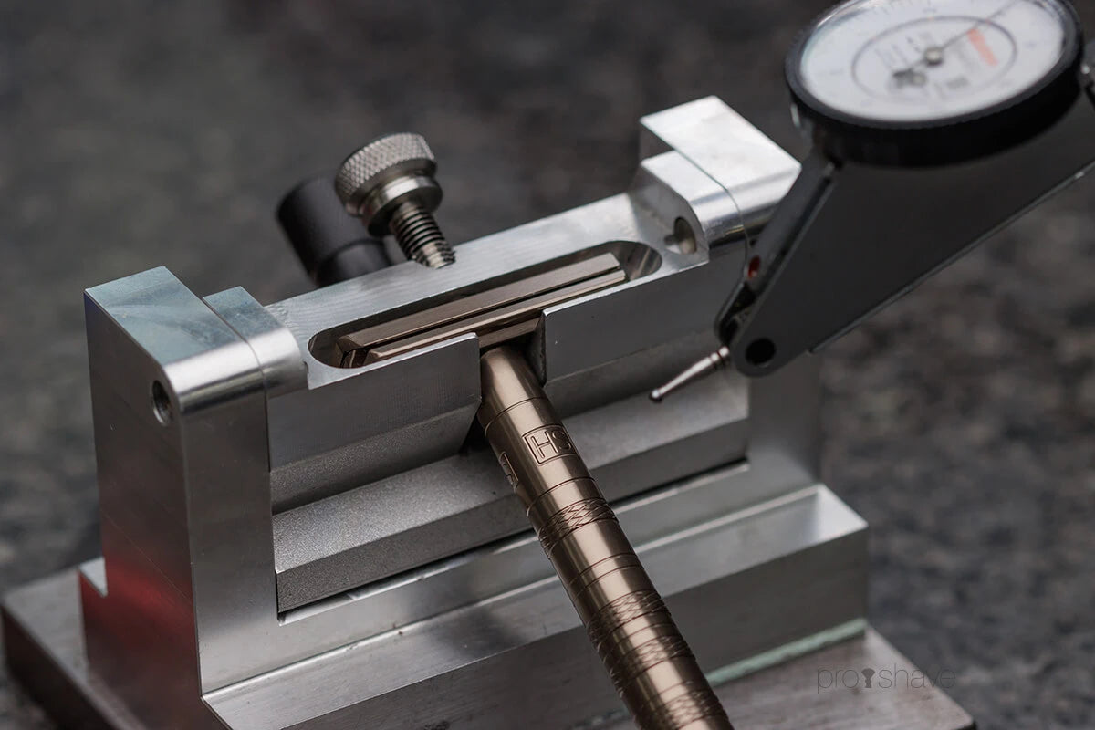 AL13 DE razor, Tan - MEDIUM