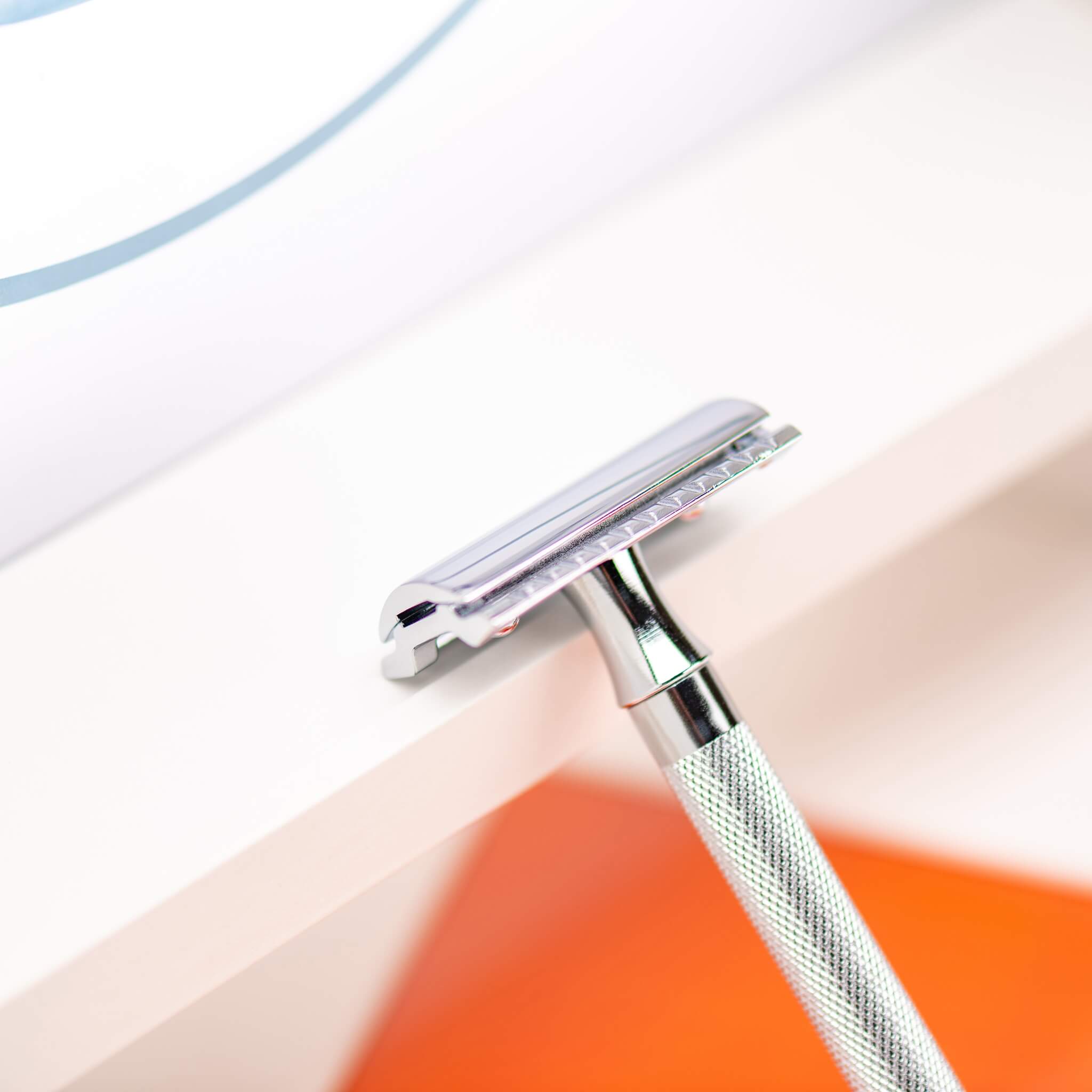 24C DE razor, Long grip