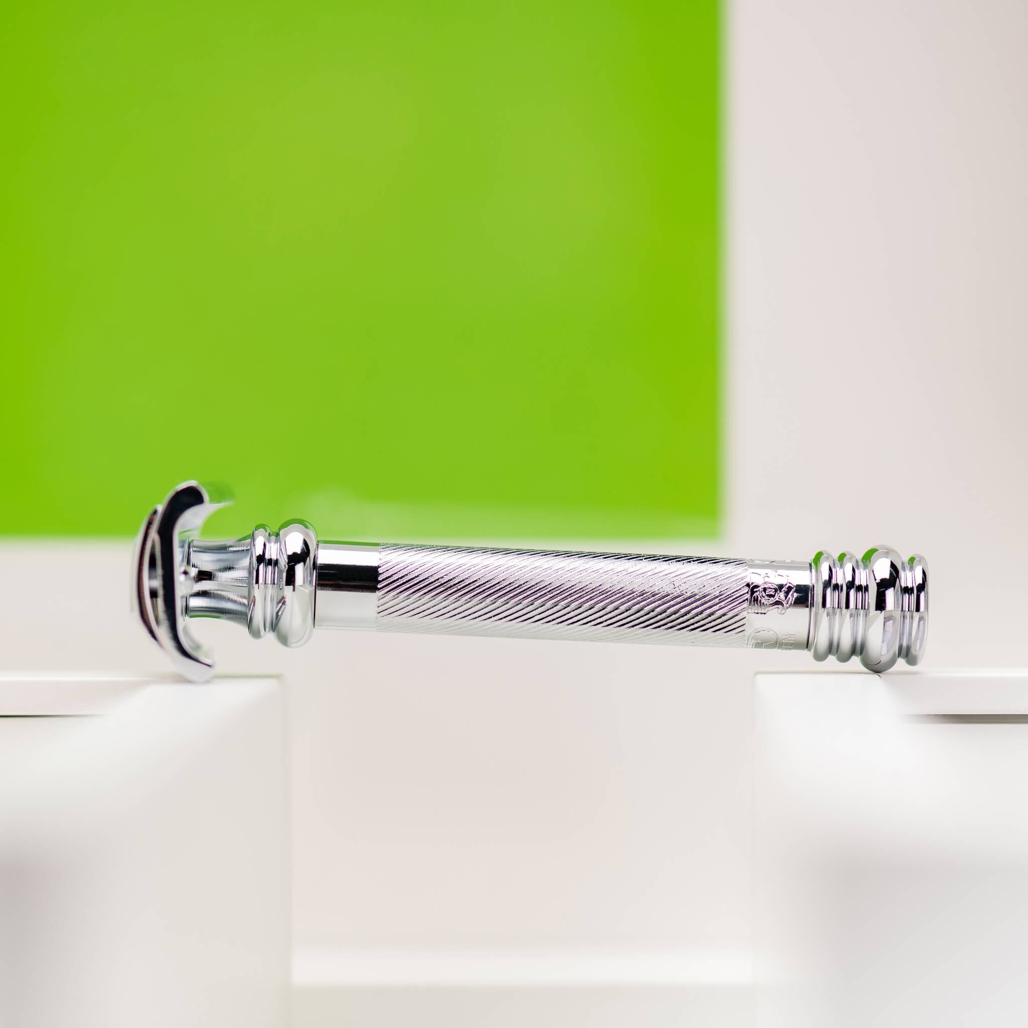 39C DE razor, Slant