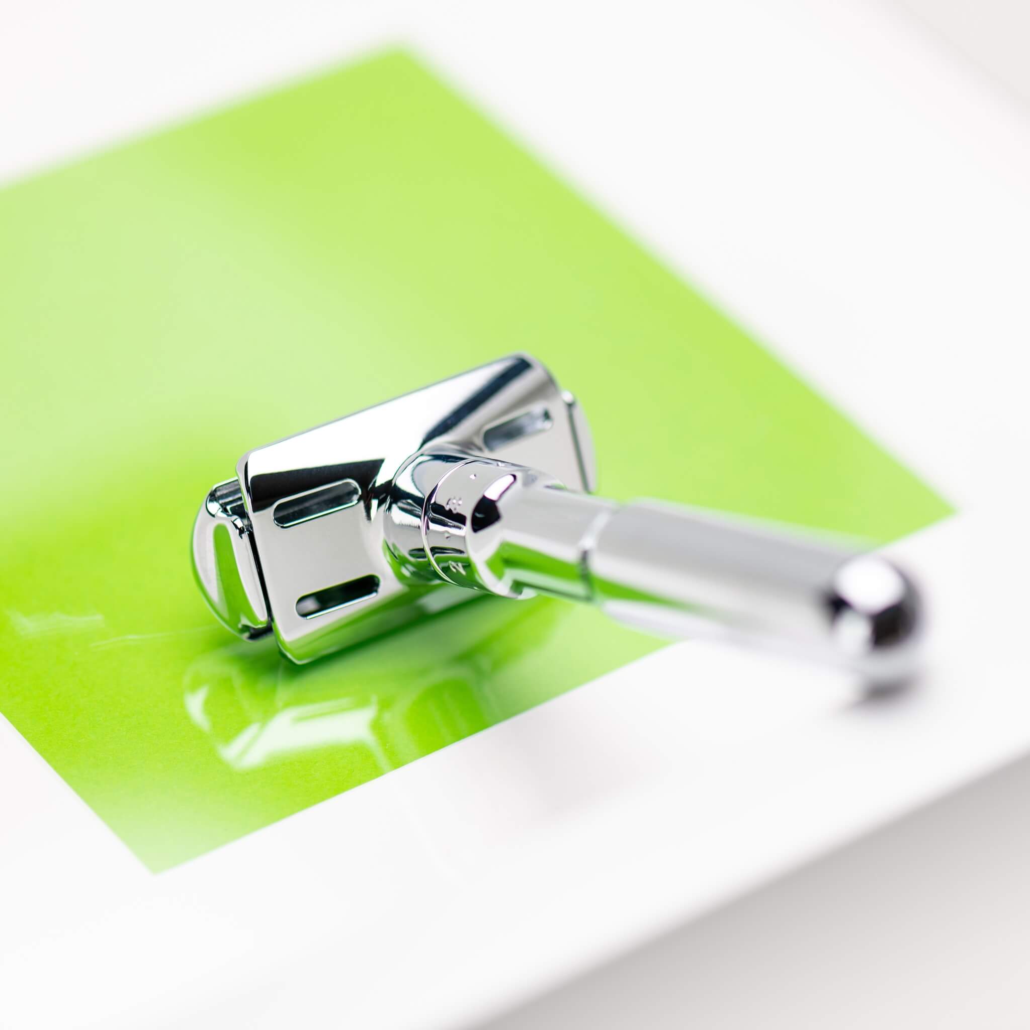 Futur Adjustable DE razor, Chrome