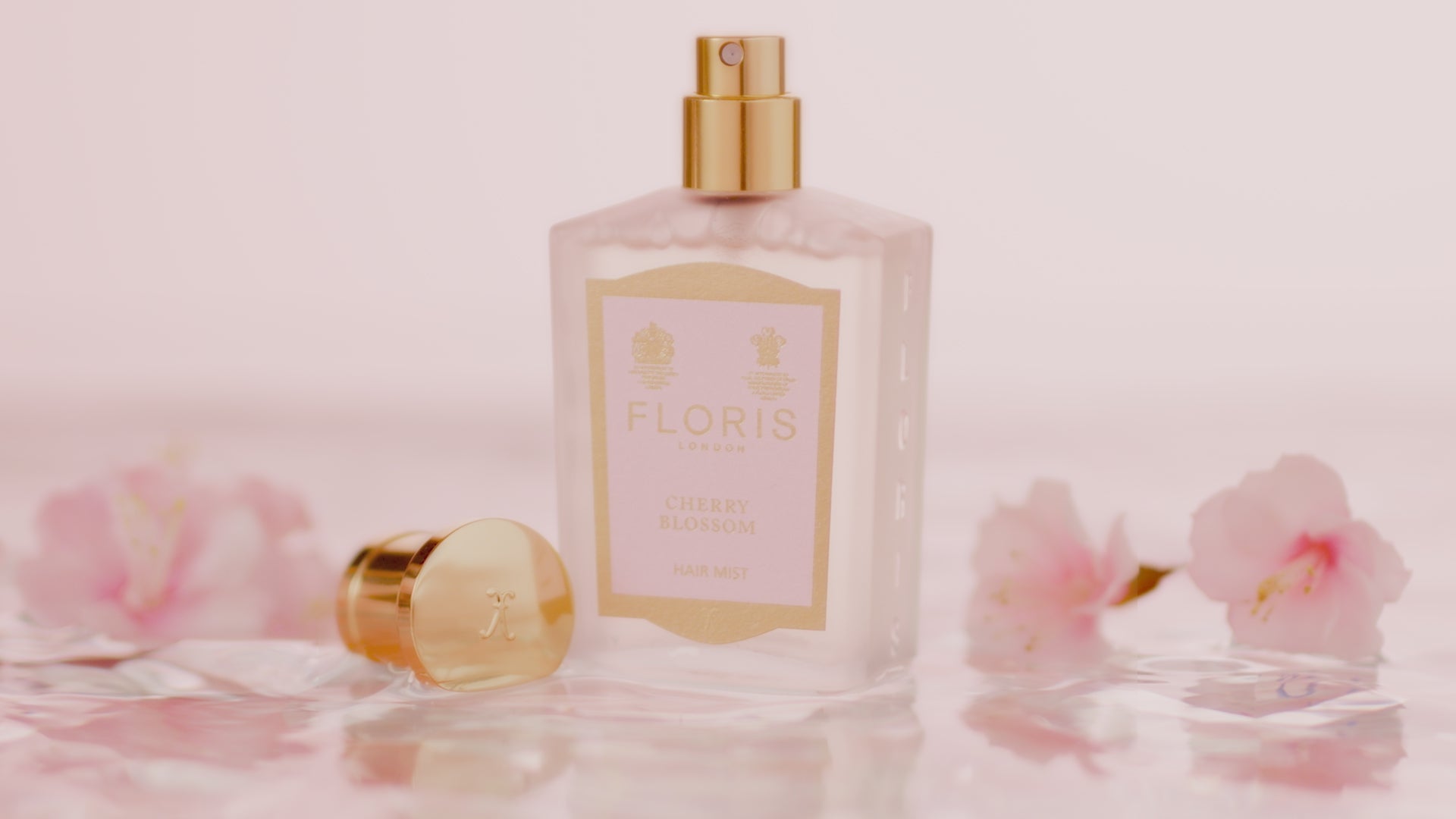 Load video: Cherry Blossom, Eau de Parfum, 100 ml.