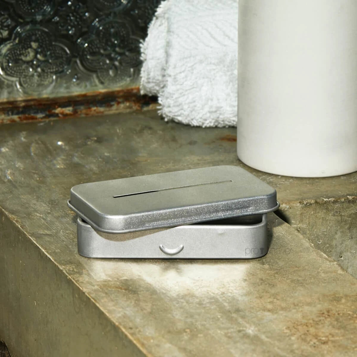 Blade Recycling Tin